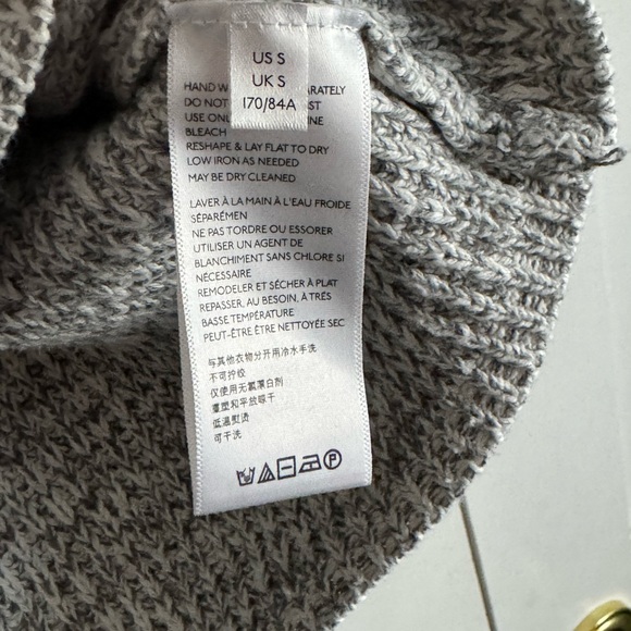 URBAN OUTFITTERS CHUNKY KNIT V-NECK SWEATER NWOT - Picture 4 of 6